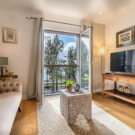 Center I * פונשל