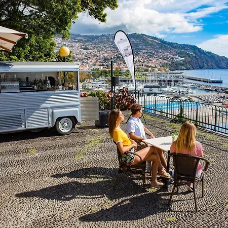 Center I * פונשל