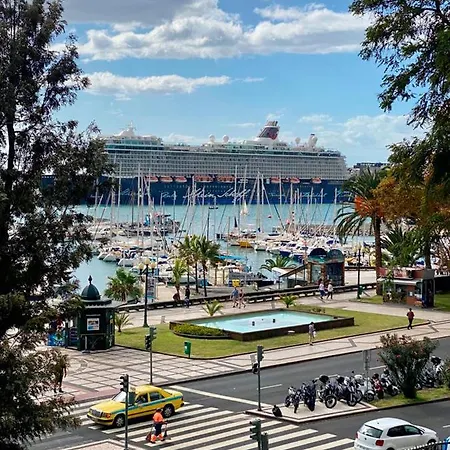 Center I Daire Funchal